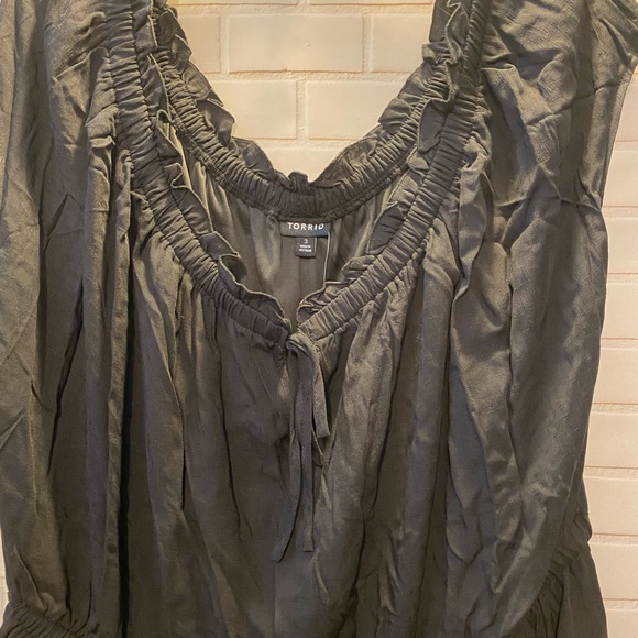 Torrid black maxi textured woven double slit dress with pockets - Picture 3 of 4